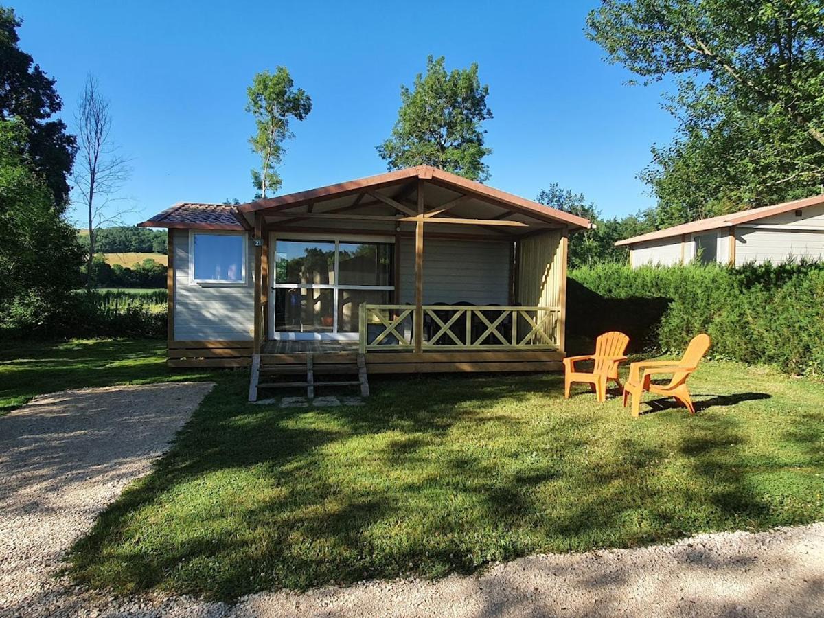 Camping Familial Paisible Avec Piscine, Mobil Home , Chalet, Studio & Emplacement Nue Casties-Labrande Kültér fotó