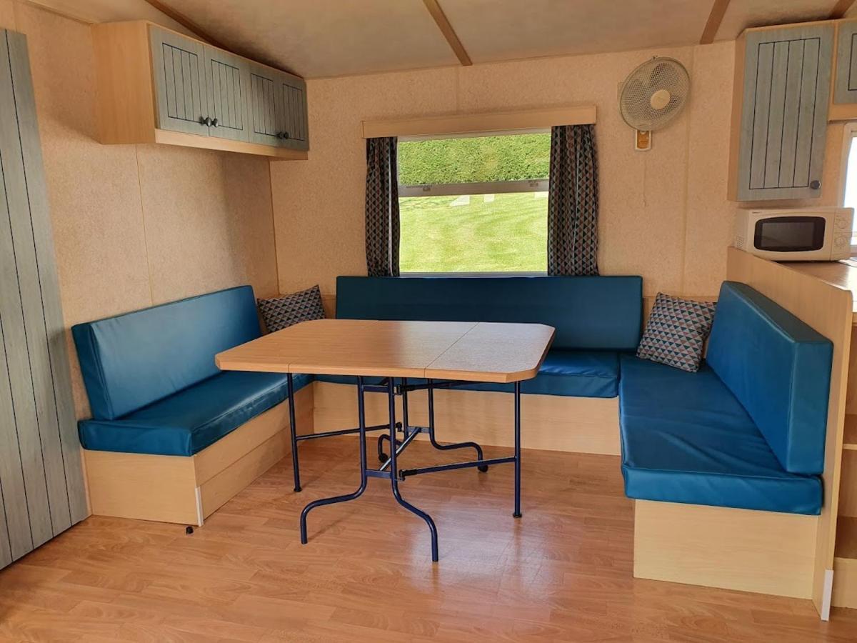 Camping Familial Paisible Avec Piscine, Mobil Home , Chalet, Studio & Emplacement Nue Casties-Labrande Kültér fotó