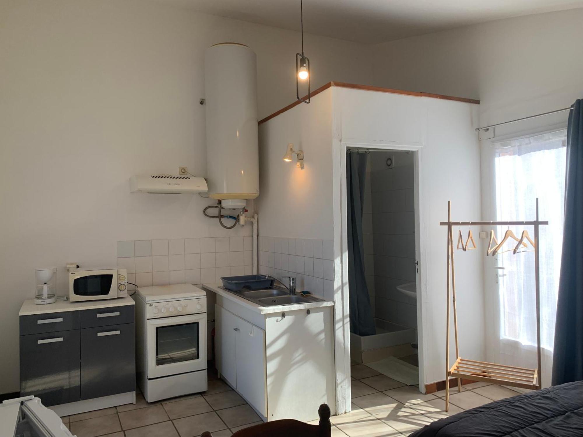 Camping Familial Paisible Avec Piscine, Mobil Home , Chalet, Studio & Emplacement Nue Casties-Labrande Kültér fotó
