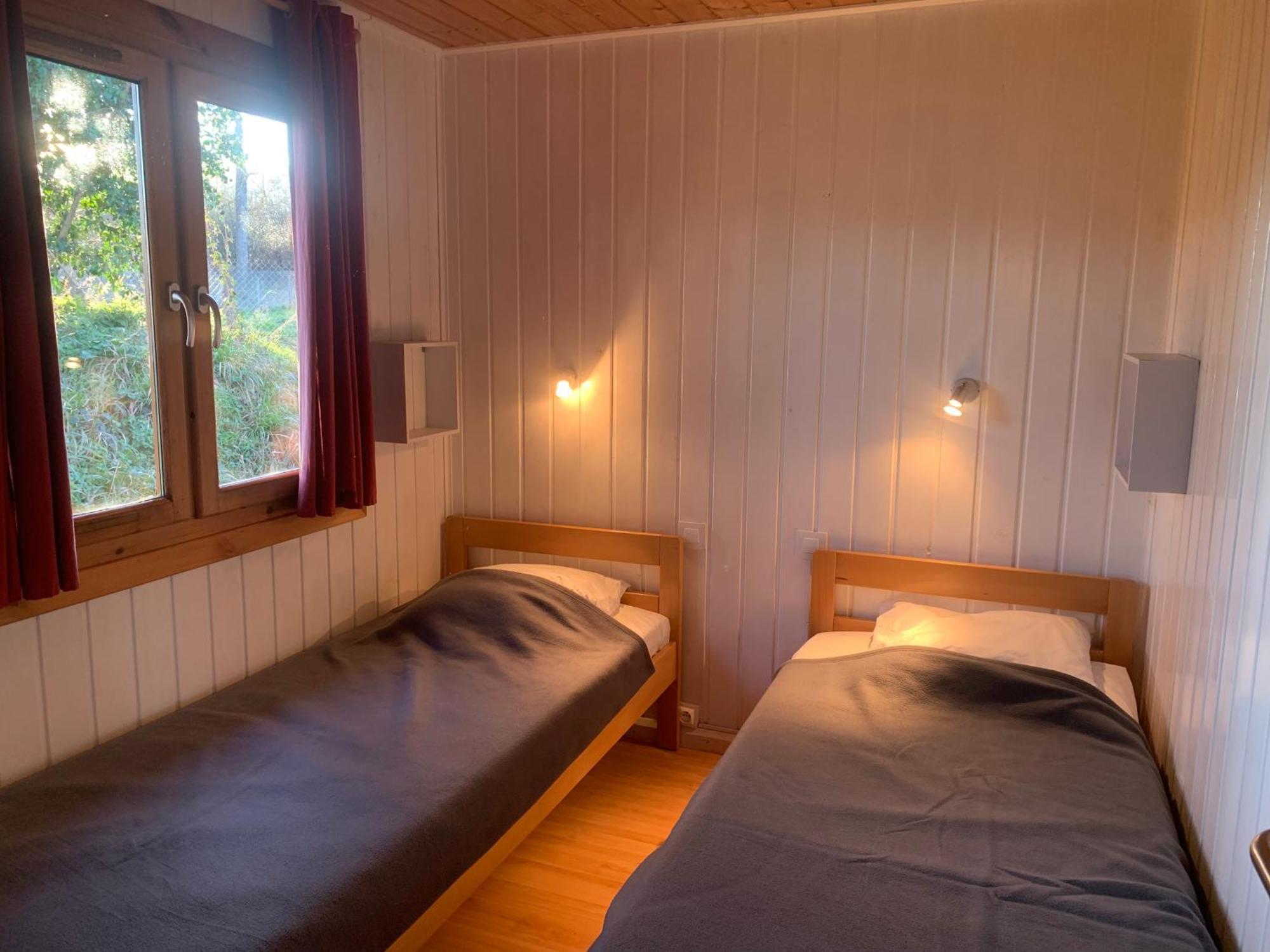 Camping Familial Paisible Avec Piscine, Mobil Home , Chalet, Studio & Emplacement Nue Casties-Labrande Kültér fotó