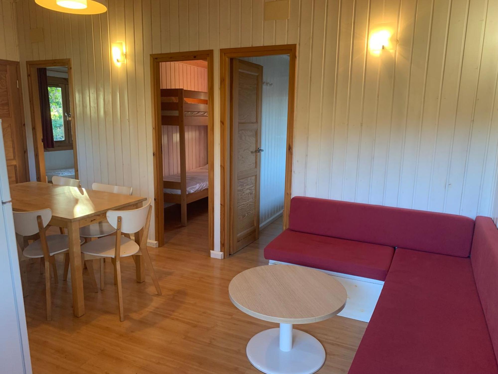 Camping Familial Paisible Avec Piscine, Mobil Home , Chalet, Studio & Emplacement Nue Casties-Labrande Kültér fotó